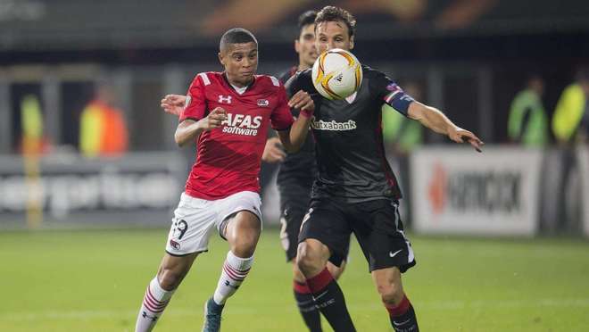 与俱乐部签 与俱乐部签