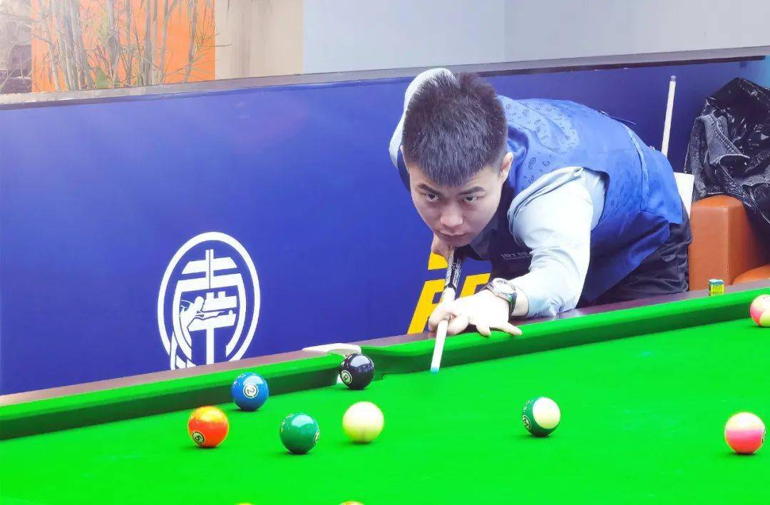 队的交锋中 队的交锋中