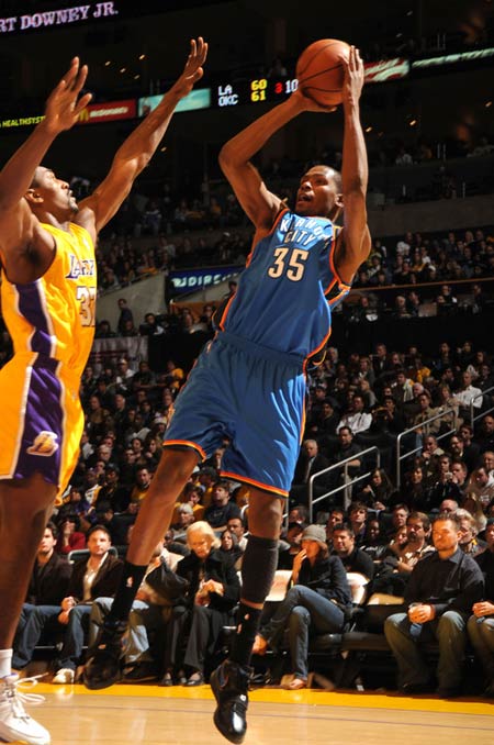 两人不仅得 两人不仅得