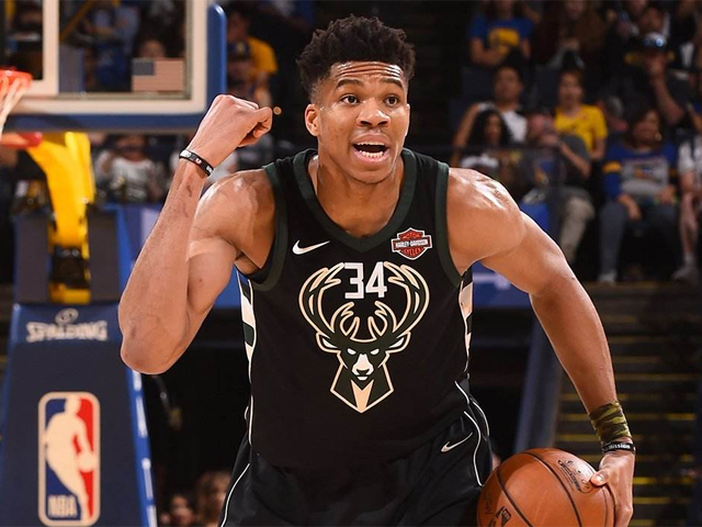 穆斯卡特：在主场输球很失望 大家也知道球员拼劲了全力 尽了最大努力了