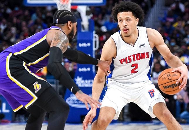 东契奇轰下大号三双也无法带队取胜，赛后一句话证明詹姆斯多重要